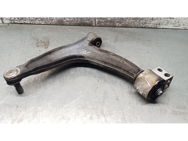 Recambio de brazo suspension inferior delantero derecho para fiat croma (194_) 1.9 d multijet (194axc1b, 194axc12) referencia OE