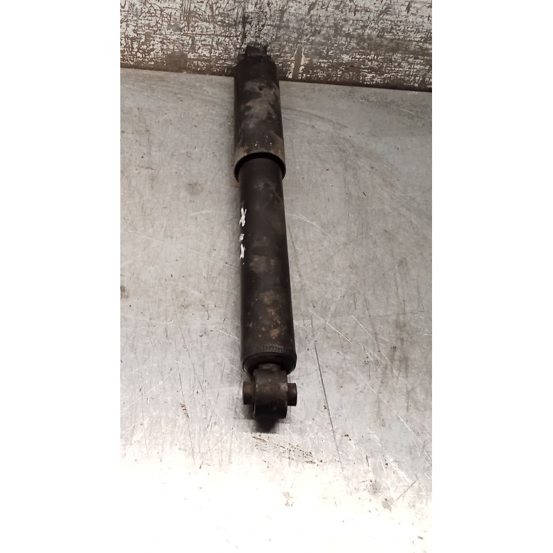 Recambio de amortiguador trasero izquierdo para chrysler voyager iv (rg, rs) 2.5 crd referencia OEM IAM 344080  04
