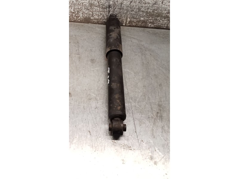 Recambio de amortiguador trasero izquierdo para chrysler voyager iv (rg, rs) 2.5 crd referencia OEM IAM 344080  04