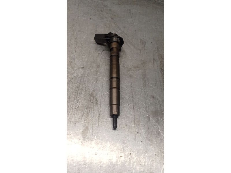 Recambio de inyector para seat exeo (3r2) 2.0 tdi referencia OEM IAM 0445116030 03L130277 BOSCH