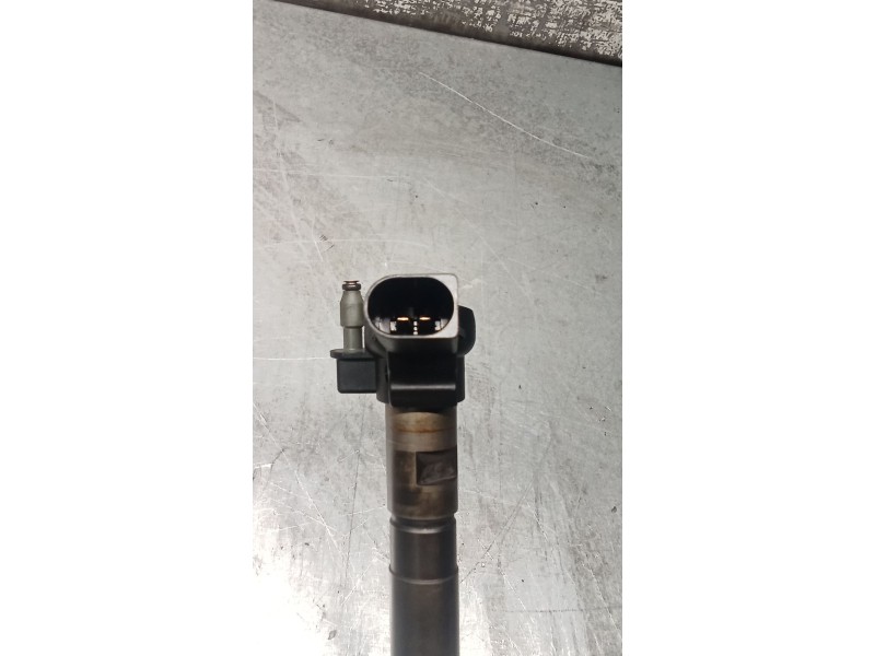 Recambio de inyector para seat exeo (3r2) 2.0 tdi referencia OEM IAM 0445116030 03L130277 BOSCH
