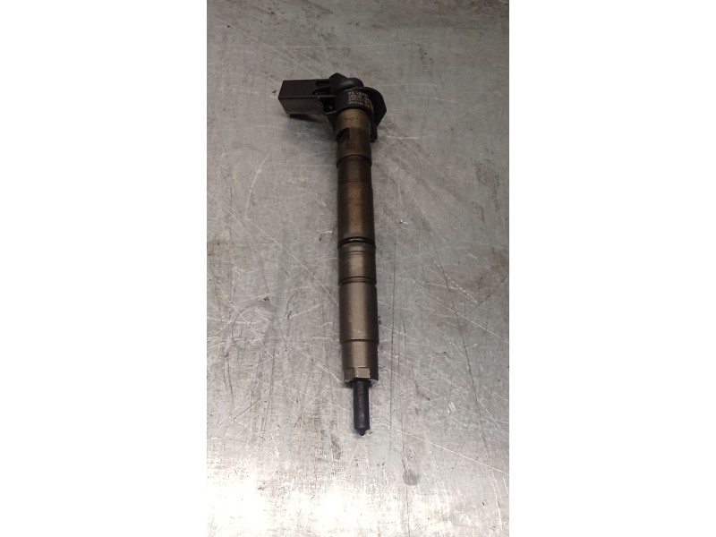 Recambio de inyector para seat exeo (3r2) 2.0 tdi referencia OEM IAM 0445116030 03L130277 BOSCH