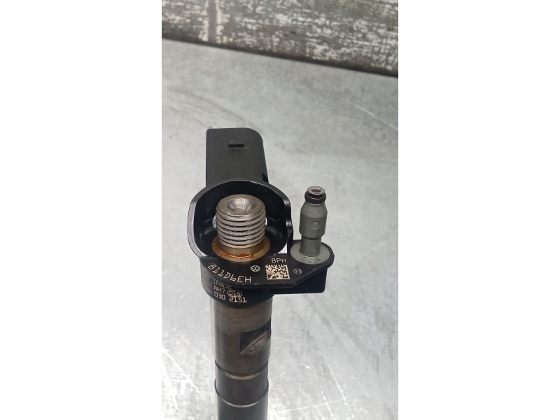 Recambio de inyector para seat exeo (3r2) 2.0 tdi referencia OEM IAM 0445116030 03L130277 BOSCH