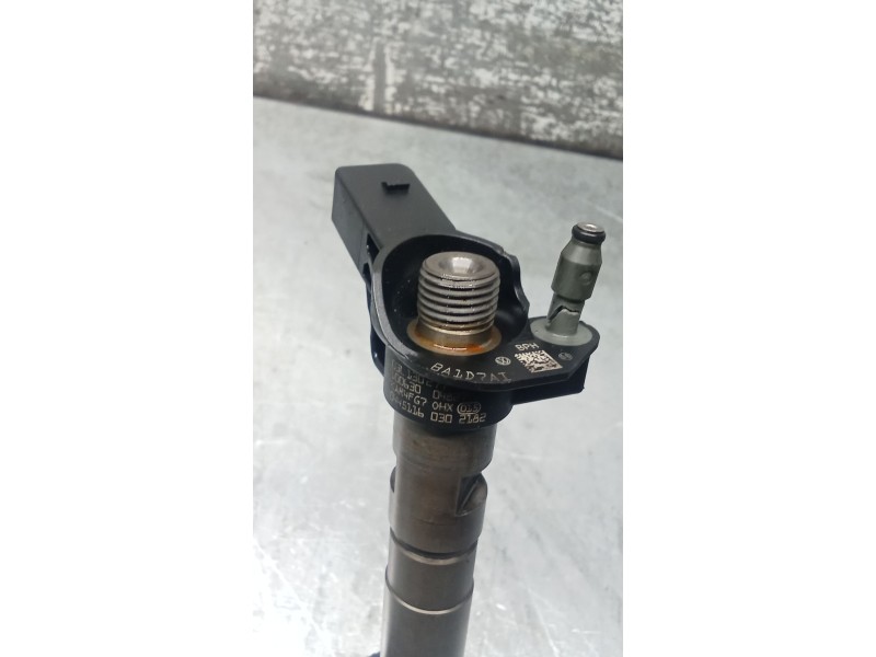 Recambio de inyector para seat exeo (3r2) 2.0 tdi referencia OEM IAM 0445116030 03L130277 BOSCH