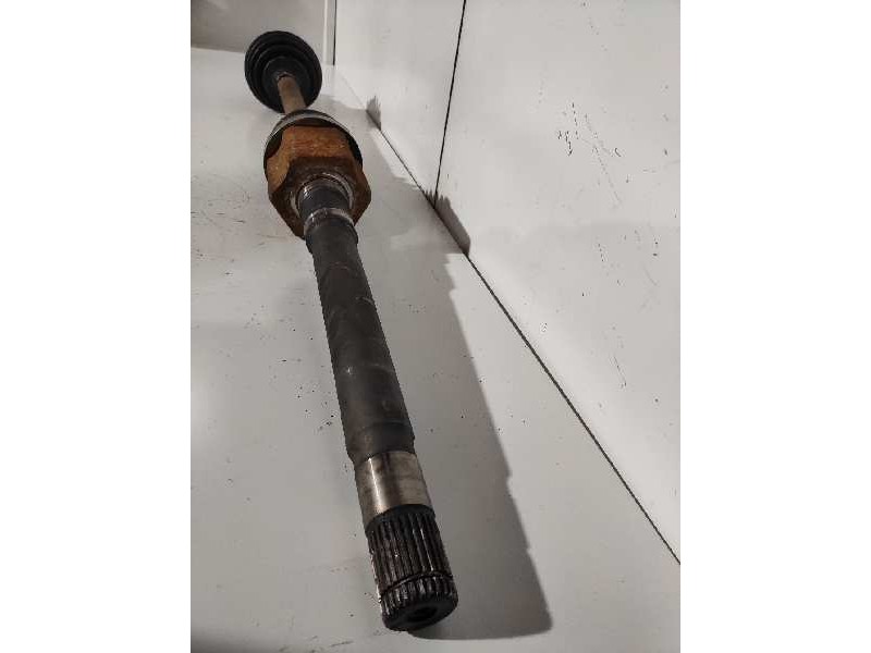 Recambio de transmision delantera derecha para land rover discovery v6 td se referencia OEM IAM   LR071930