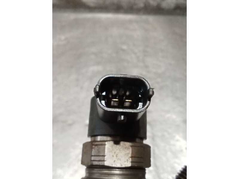 Recambio de inyector para kia sorento i (jc) 2.5 crdi referencia OEM IAM 0445110275 338004A500 