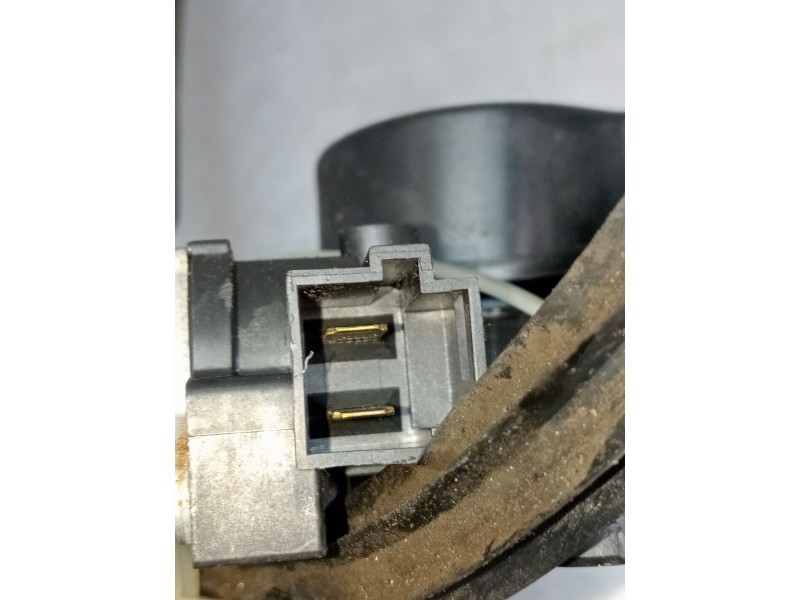 Recambio de elevalunas delantero derecho para chrysler voyager iv (rg, rs) 2.5 crd referencia OEM IAM AY2621002771 EA07347 2004 