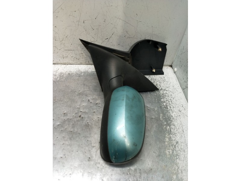 Recambio de retrovisor izquierdo para opel corsa c (x01) 1.7 dti (f08, f68) referencia OEM IAM  MANUAL 2001