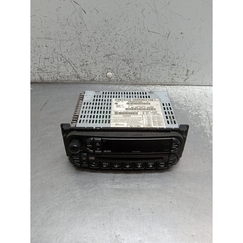 Recambio de sistema audio / radio cd para chrysler voyager iv (rg, rs) 2.5 crd referencia OEM IAM P05091610AD  2004