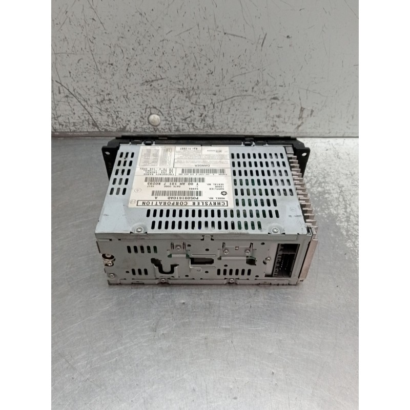 Recambio de sistema audio / radio cd para chrysler voyager iv (rg, rs) 2.5 crd referencia OEM IAM P05091610AD  2004