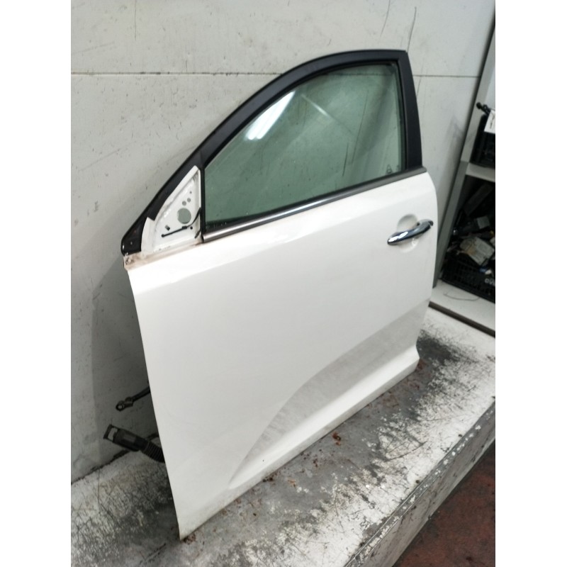 Recambio de puerta delantera izquierda para kia sportage concept 4x2 referencia OEM IAM  5P 2010