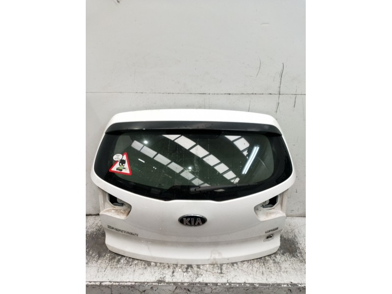 Recambio de porton trasero para kia sportage concept 4x2 referencia OEM IAM  5P 2010