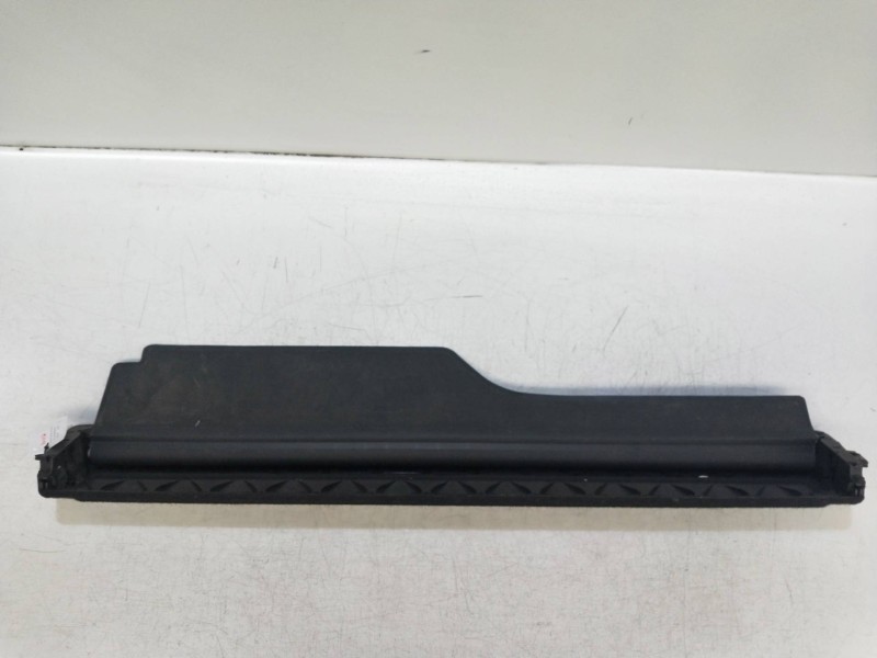 Recambio de bandeja trasera para land rover discovery v6 td se referencia OEM IAM LR018337  