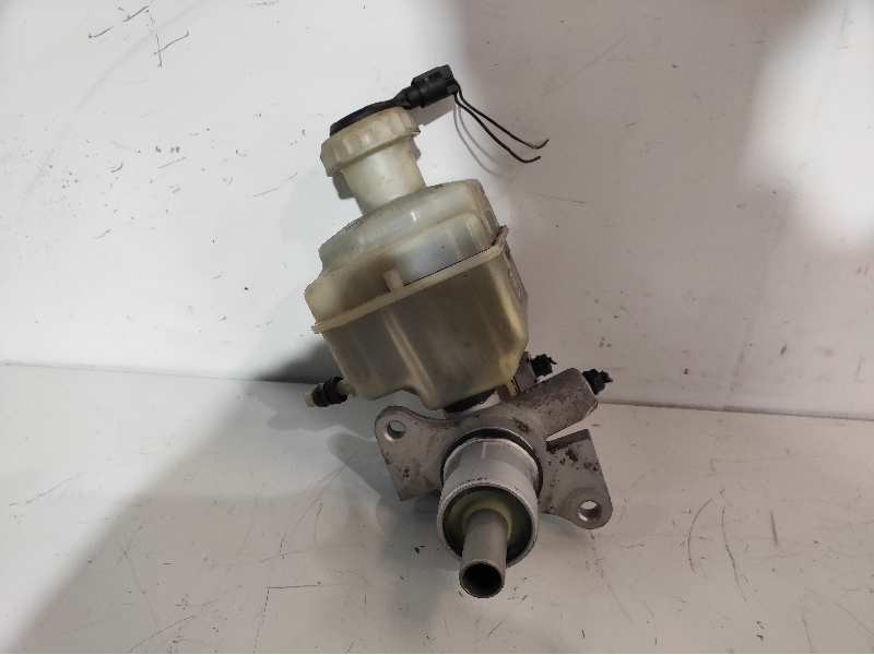 Recambio de bomba freno para land rover discovery v6 td se referencia OEM IAM   LR014528