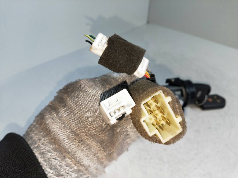 Recambio de conmutador de arranque para ssangyong rodius 2.7 turbodiesel cat referencia OEM IAM 8697008110  