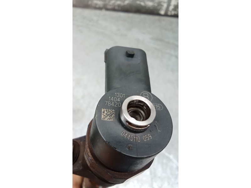 Recambio de inyector para chrysler voyager iv (rg, rs) 2.5 crd referencia OEM IAM 0445110059  BOSCH