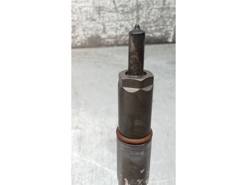Recambio de inyector para chrysler voyager iv (rg, rs) 2.5 crd referencia OEM IAM 0445110059  BOSCH