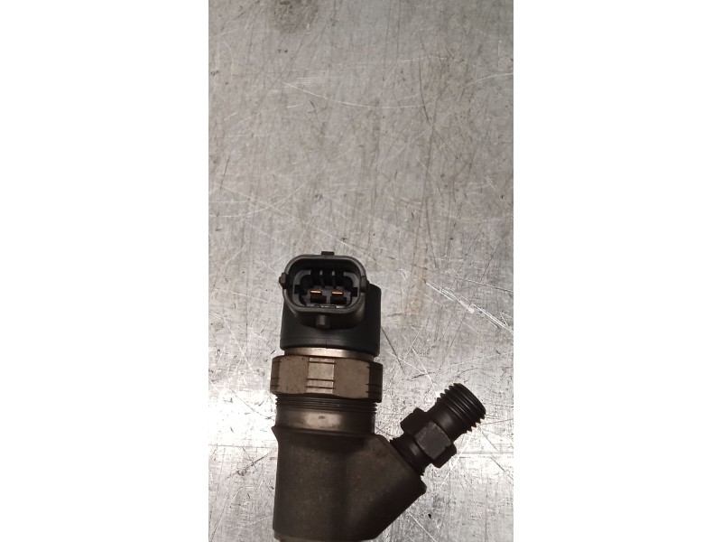 Recambio de inyector para chrysler voyager iv (rg, rs) 2.5 crd referencia OEM IAM 0445110059  BOSCH