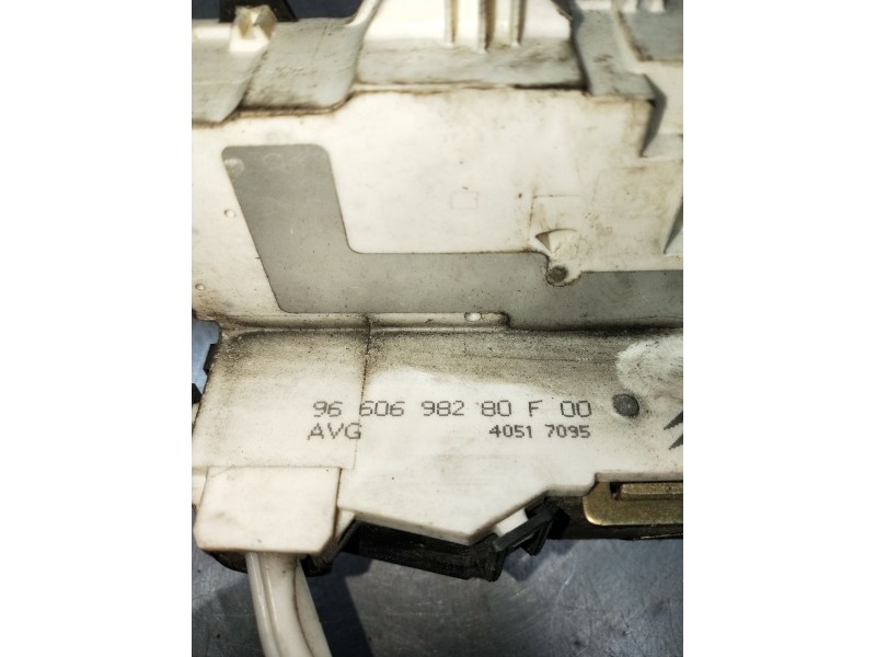 Recambio de motor cierre centralizado delantero izquierdo para peugeot 407 (6d_) 1.6 hdi 110 (6d9hzc, 6d9hyc) referencia OEM IAM
