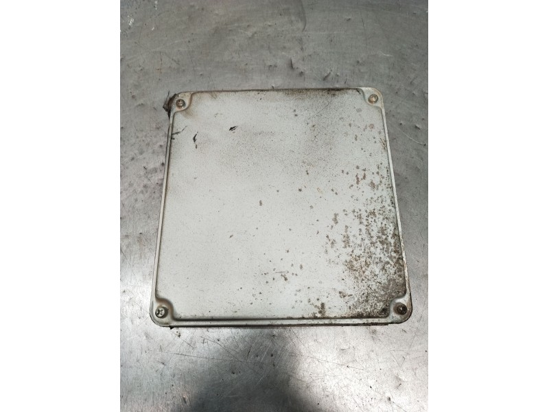 Recambio de centralita motor uce para toyota hilux vii pick-up (_n1_, _n2_, _n3_) 2.5 d-4d (kun15, kun35) referencia OEM IAM 896