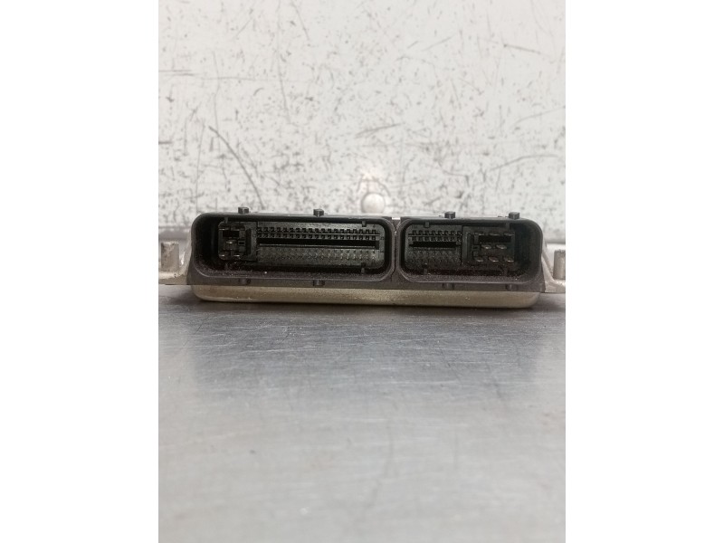 Recambio de centralita motor uce para audi a3 (8l1) 1.9 tdi referencia OEM IAM 038906012BB 0281010123 28SA4232 11280239 2000 EDC