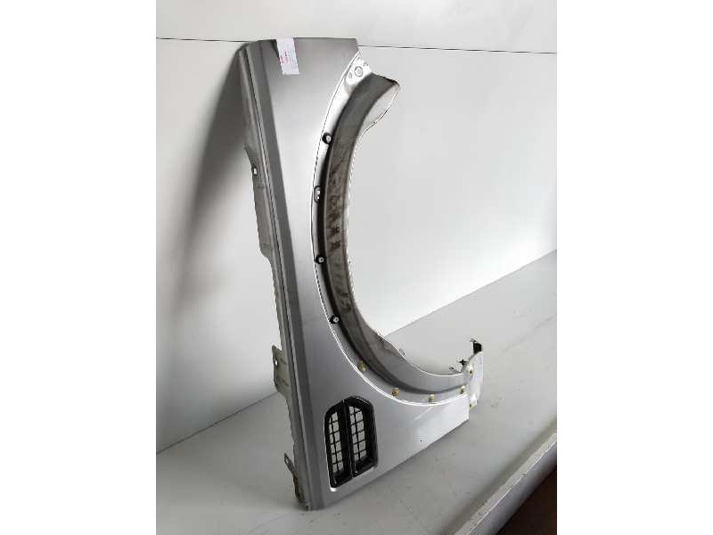 Recambio de aleta delantera derecha para land rover discovery v6 td se referencia OEM IAM ASB780020  