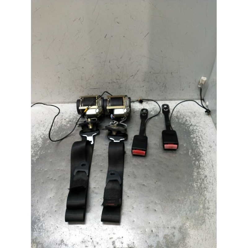 Recambio de juego cinturones delantero para peugeot 407 (6d_) 1.6 hdi 110 (6d9hzc, 6d9hyc) referencia OEM IAM  4P 2004