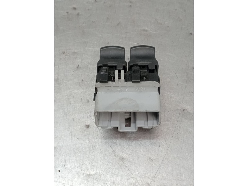 Recambio de mando elevalunas delantero izquierdo para renault clio iii (br0/1, cr0/1) 1.5 dci (br17, cr17) referencia OEM IAM 21