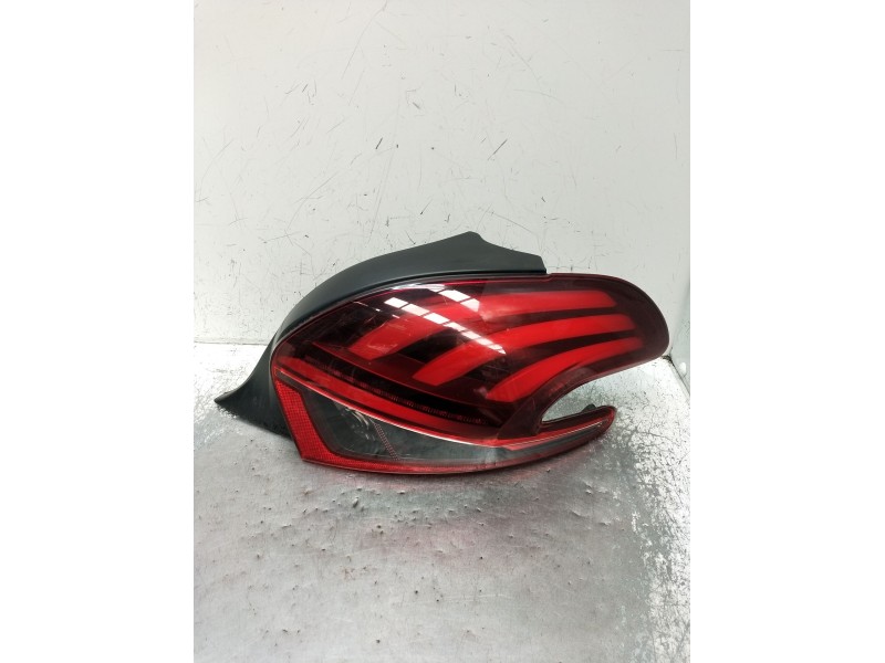 Recambio de piloto trasero derecho para peugeot 208 i (ca_, cc_) 1.6 hdi / bluehdi 75 referencia OEM IAM   2012