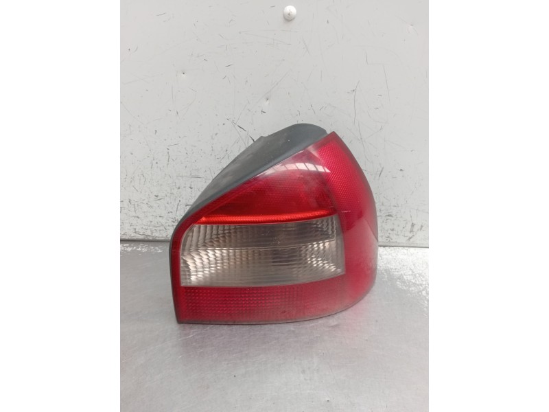 Recambio de piloto trasero derecho para audi a3 (8l1) 1.9 tdi referencia OEM IAM   2000