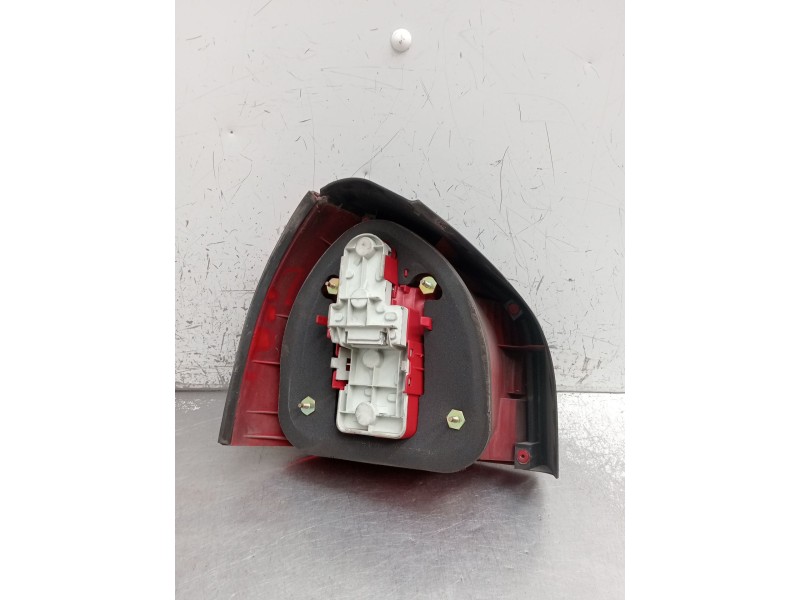 Recambio de piloto trasero derecho para audi a3 (8l1) 1.9 tdi referencia OEM IAM   2000