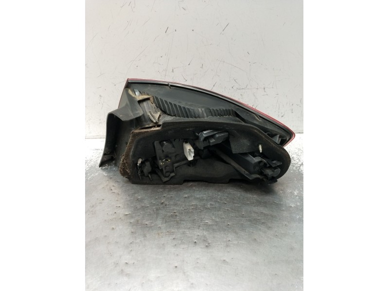 Recambio de piloto trasero izquierdo para peugeot 407 (6d_) 1.6 hdi 110 (6d9hzc, 6d9hyc) referencia OEM IAM   2004