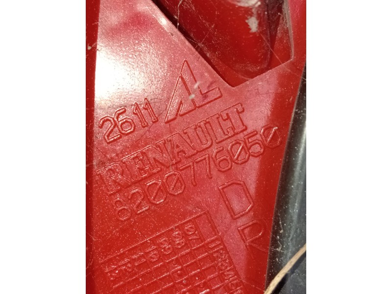Recambio de piloto trasero derecho para renault clio iii (br0/1, cr0/1) 1.5 dci (br17, cr17) referencia OEM IAM 8200776050  2009