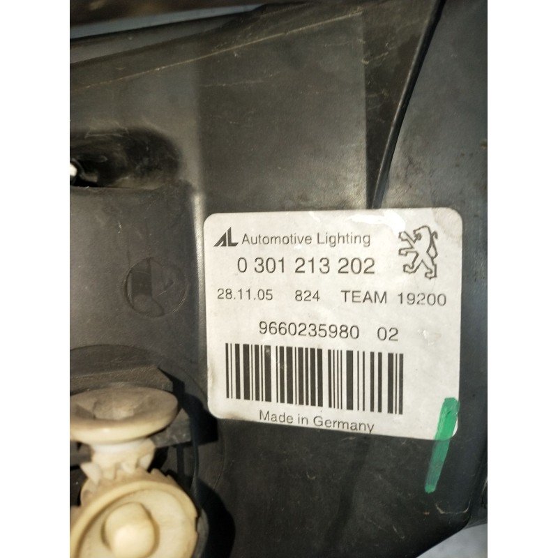 Recambio de faro derecho para peugeot 407 (6d_) 1.6 hdi 110 (6d9hzc, 6d9hyc) referencia OEM IAM 9660235980 0301213202 2004