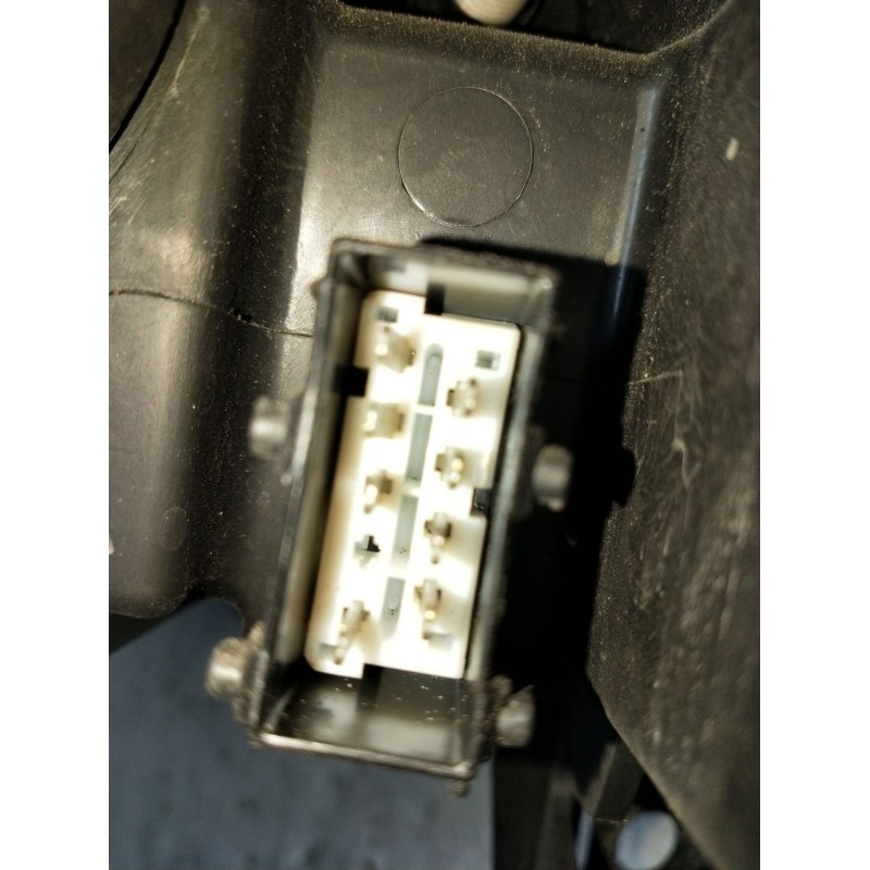 Recambio de faro derecho para peugeot 407 (6d_) 1.6 hdi 110 (6d9hzc, 6d9hyc) referencia OEM IAM 9660235980 0301213202 2004