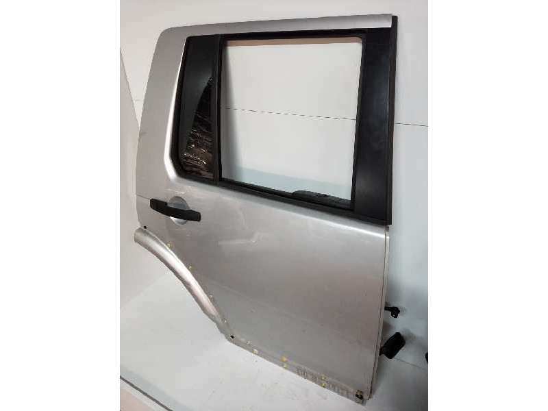 Recambio de puerta trasera derecha para land rover discovery v6 td se referencia OEM IAM BFA780180  