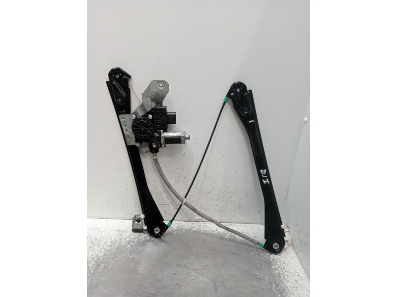 Recambio de elevalunas delantero izquierdo para jaguar xj 2.7 d xj6 executive referencia OEM IAM 0130821947  2005 4P