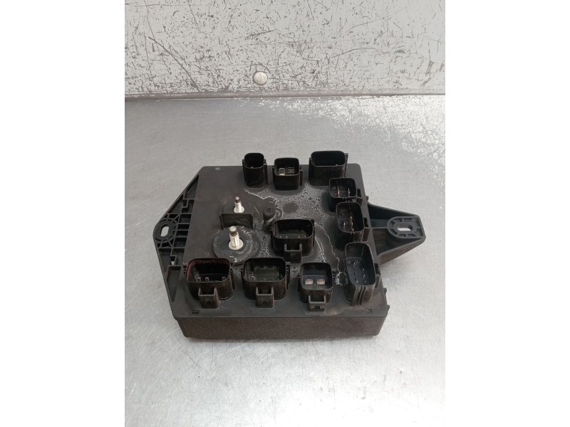 Recambio de caja reles / fusibles para jaguar xj 2.7 d xj6 executive referencia OEM IAM   2005