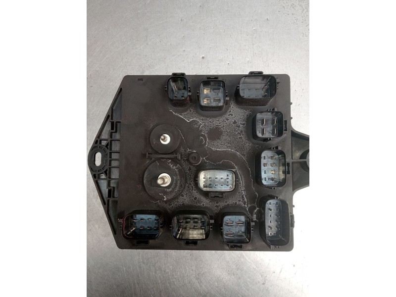 Recambio de caja reles / fusibles para jaguar xj 2.7 d xj6 executive referencia OEM IAM   2005