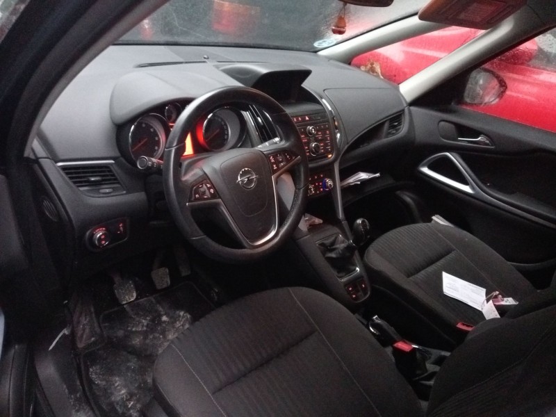 opel zafira tourer c (p12) del año 2014