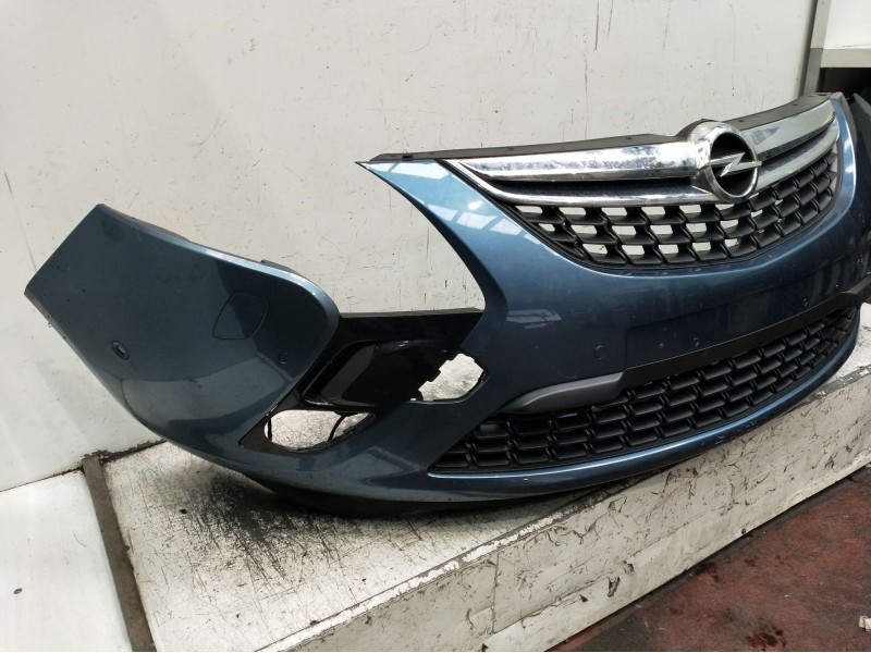 Recambio de paragolpes delantero para opel zafira tourer c (p12) 1.6 cdti (75) referencia OEM IAM  VER FOTOS 2012