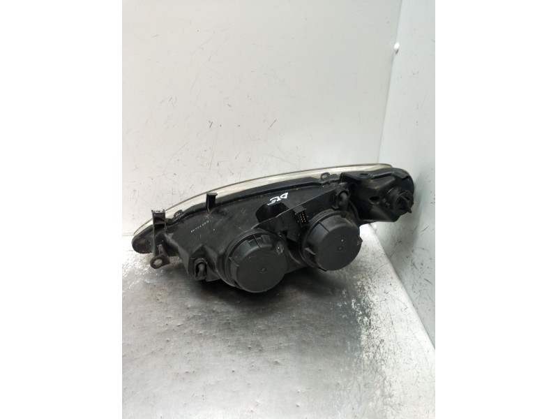 Recambio de faro derecho para peugeot 307 (3a/c) 2.0 hdi 110 referencia OEM IAM   2001