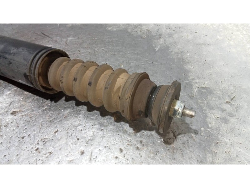 Recambio de amortiguador trasero izquierdo para renault clio grandtour exception referencia OEM IAM 8200584312A  
