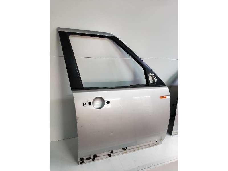 Recambio de puerta delantera derecha para land rover discovery v6 td se referencia OEM IAM LR016462  