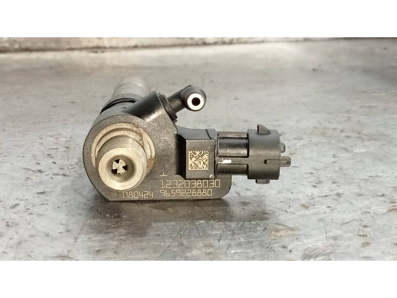 Recambio de inyector para citroen c-crosser 2.2 hdi fap cat referencia OEM IAM 9659228880 1232038030 