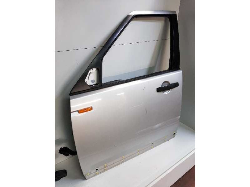 Recambio de puerta delantera izquierda para land rover discovery v6 td se referencia OEM IAM LR016463  