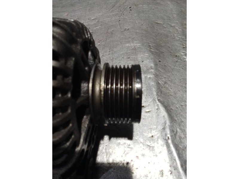 Recambio de alternador para renault megane ii sedán (lm0/1_) 1.5 dci (lm1e) referencia OEM IAM 8200772726 2605275A 06