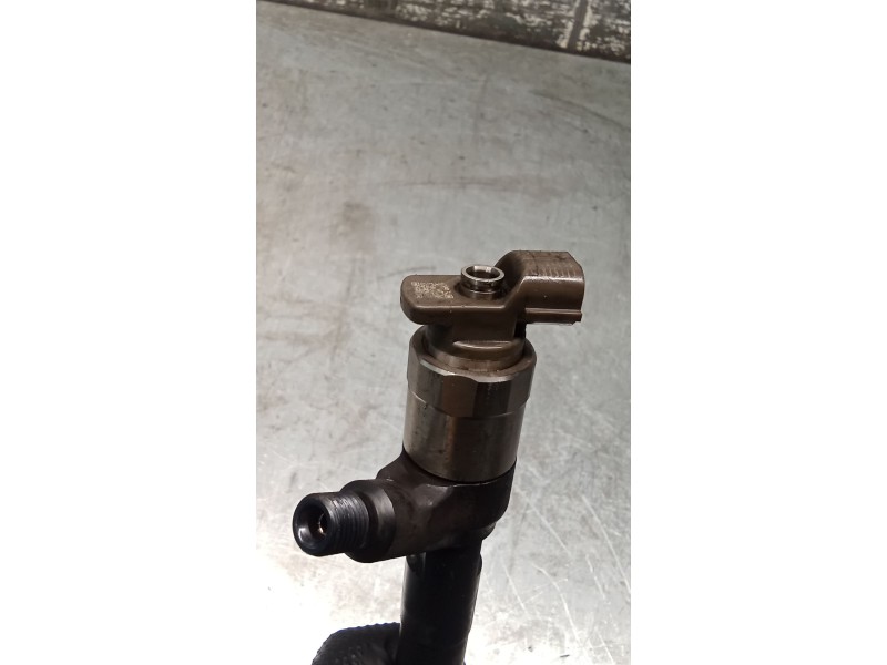 Recambio de inyector para opel zafira tourer c (p12) 1.6 cdti (75) referencia OEM IAM 55570012  DENSO