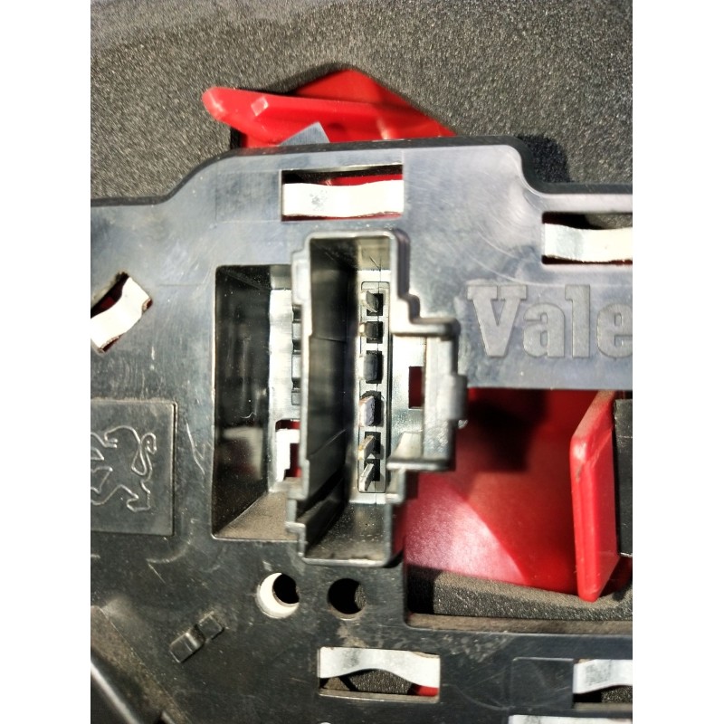 Recambio de piloto trasero derecho para peugeot 307 (3a/c) 2.0 hdi 110 referencia OEM IAM 89034731  2001