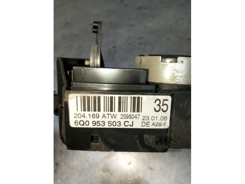 Recambio de mando luces para seat ibiza iii (6l1) 1.4 16v referencia OEM IAM 6Q0953503CJ 2598047 2002